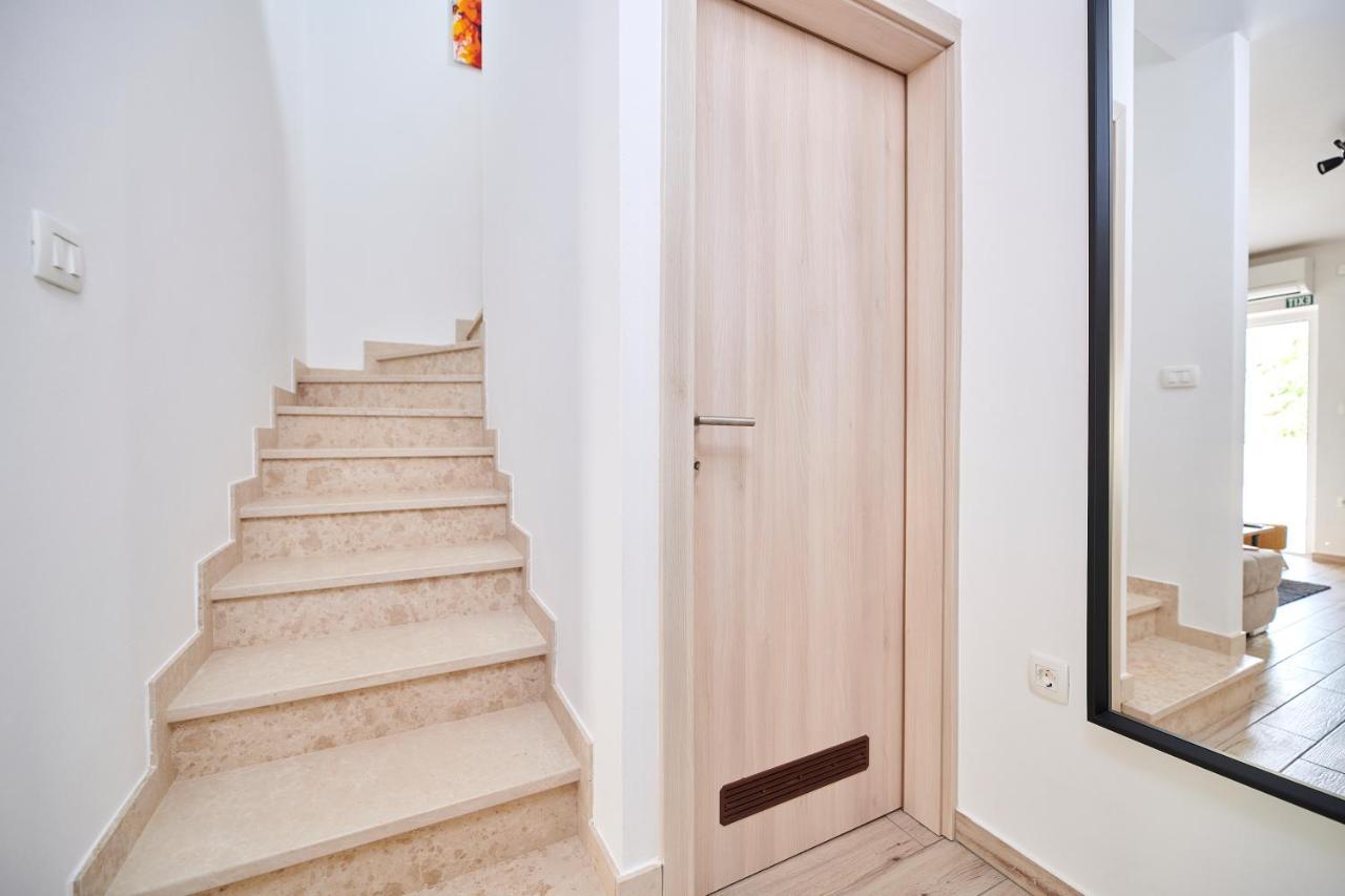 Villa Maris Brtonigla Exterior photo
